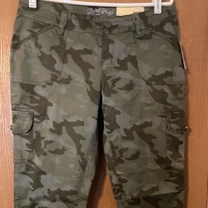 Faded Glory Crop Capris